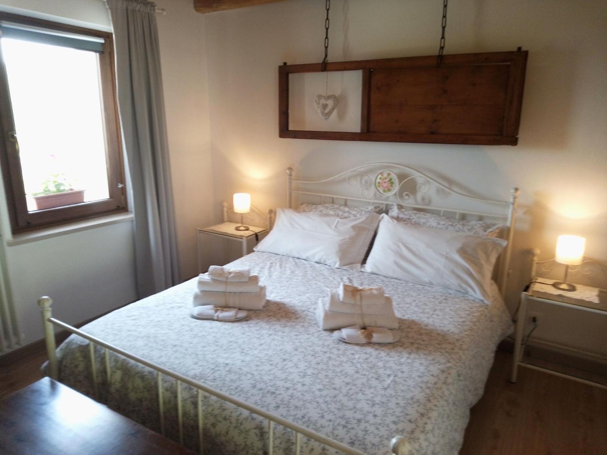 Agriturismo La Casa Nei Boschi Colderu Exterior foto